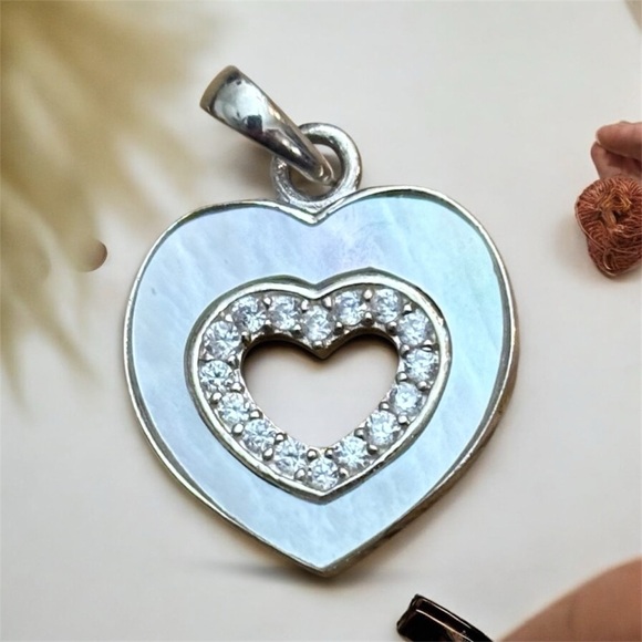 Jewelry - NWOT .925 Sterling Silver Mother of Pearl Pendant